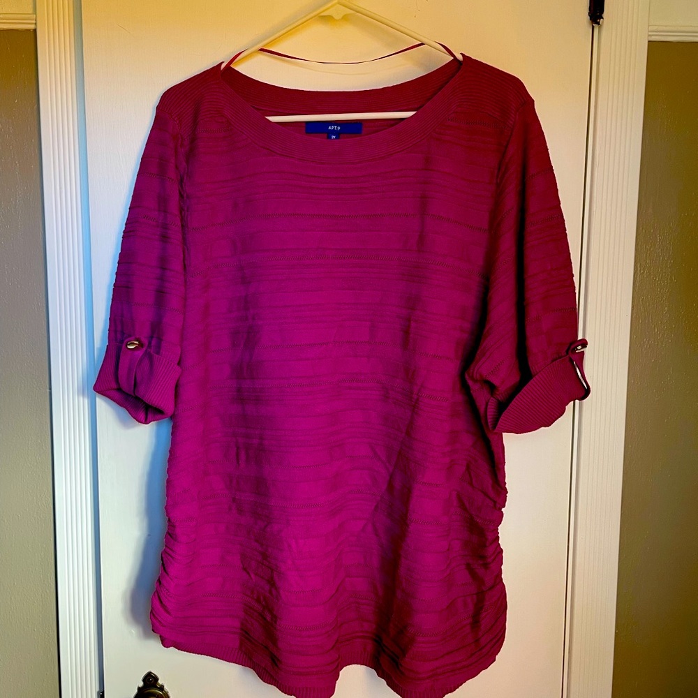 Apt 9 sweater 3/4 length sleeves, lightweight great condition, fuchsia color.
